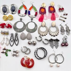 25 Pair Vintage To Now Pierced Earring Lot Mixed Costume Jewelry Wear Or Resell